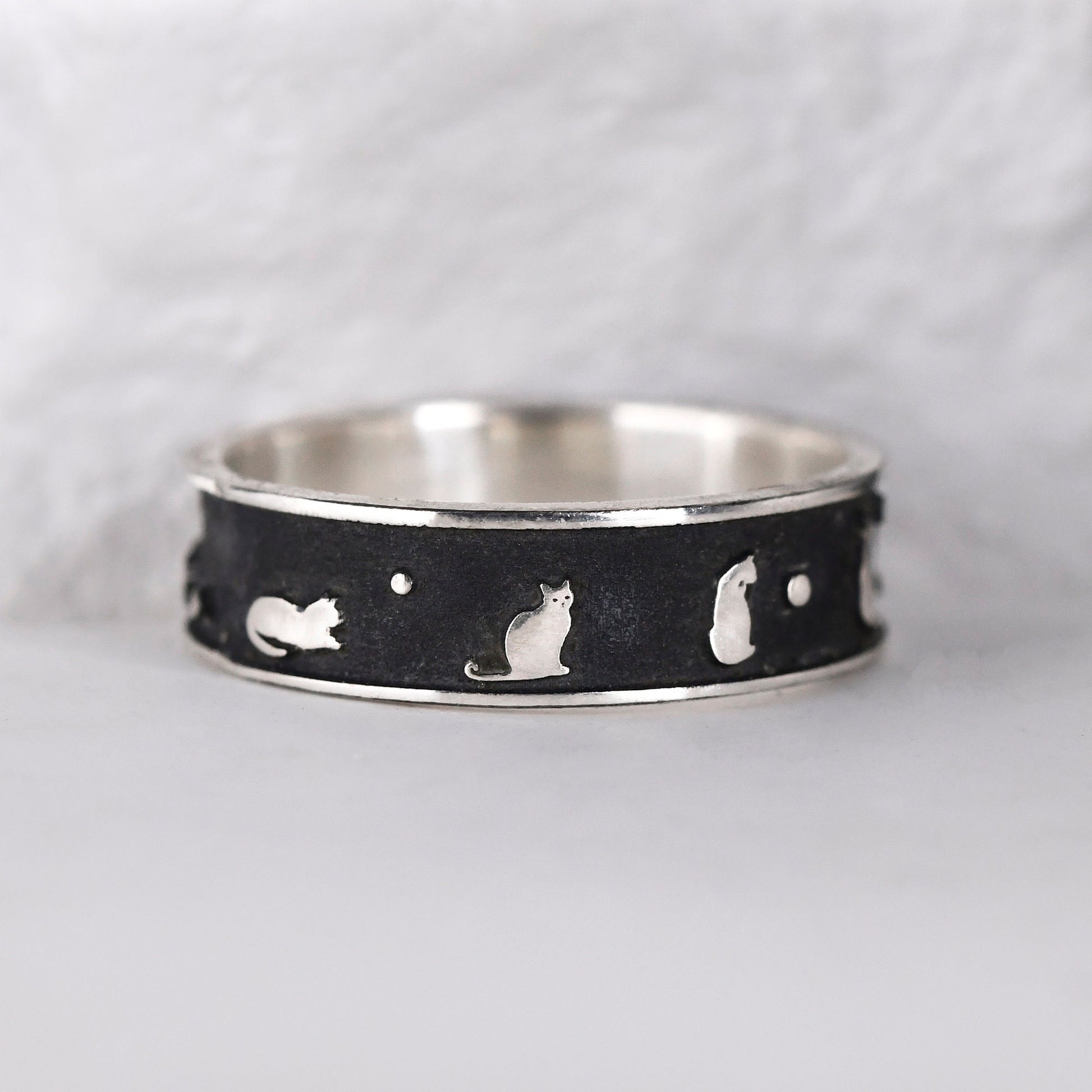 Black Solid Sterling Silver Cat Movement ring, Personalized Hammered Engagement band, for women and men's promise ring